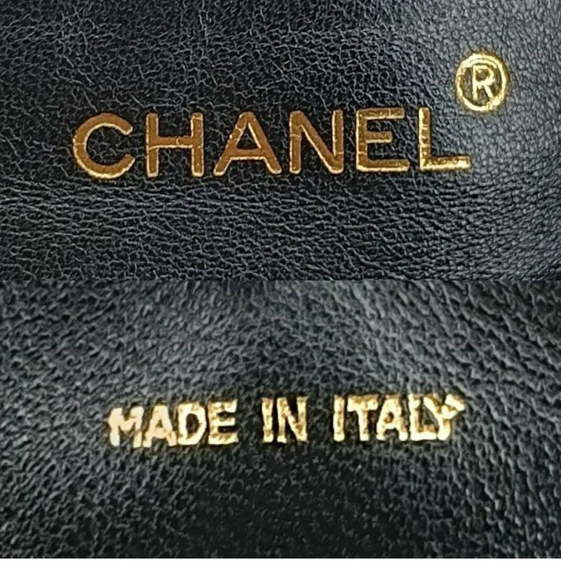 ra506-chanel-vintage-black-lambskin-quilted-camera-bag