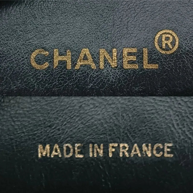 rb601-chanel-vintage-black-lambskin-gold-chain-camera-bag
