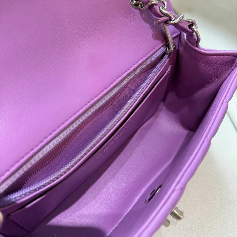 c541-chanel-vintage-purple-lambskin-classic-flap-bag