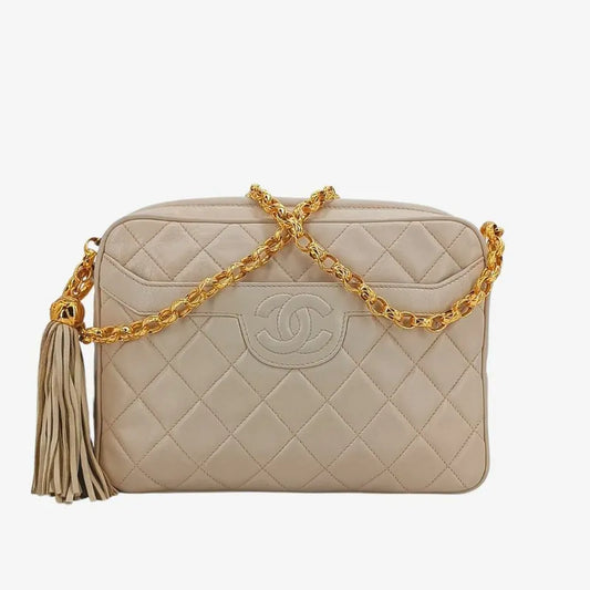 jah132-chanel-vintage-beige-lambskin-gold-chain-camera-bag