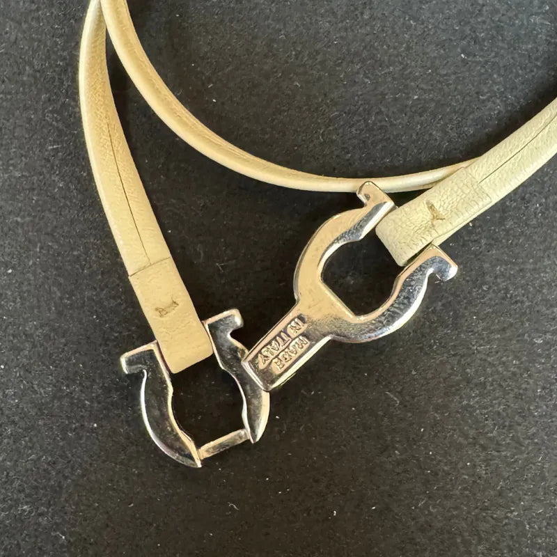 jy297-salvatore-ferragamo-two-way-leather-chocker-bracelet
