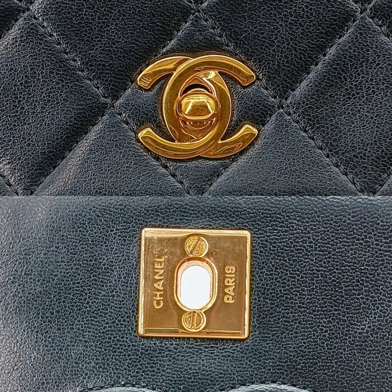 ra557-chanel-vintage-black-lambskin-full-flap-bag