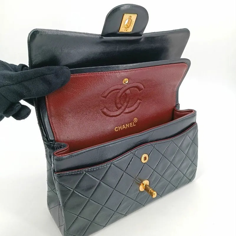 jt562-chanel-vintage-black-lambskin-23cm-classic-flap-bag