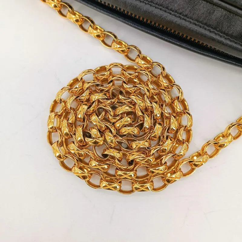 c501-chanel-vintage-black-lambskin-gold-chain-camera-bag
