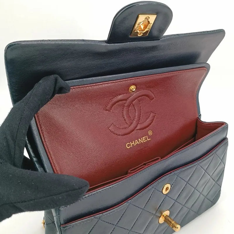 ra447-chanel-vintage-navy-lambskin-23cm-classic-flap-bag