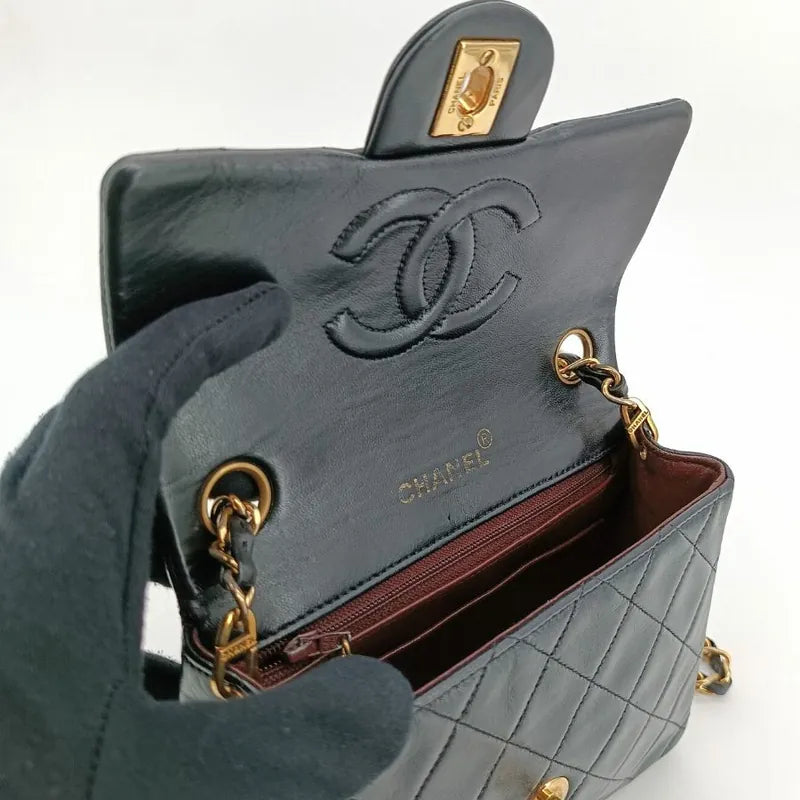 js898-chanel-vintage-black-lambskin-17cm-mini-square-flap-bag