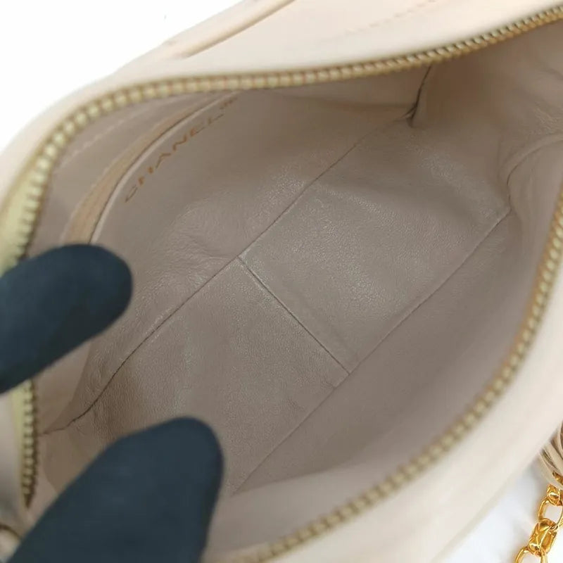 jt657-chanel-vintage-beige-lambskin-gold-chain-camera-bag