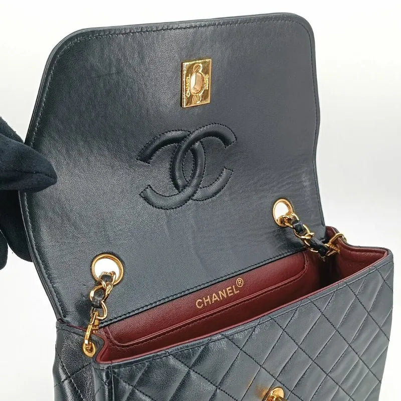 js078-chanel-vintage-black-lambskin-trapezoid-flap-bag