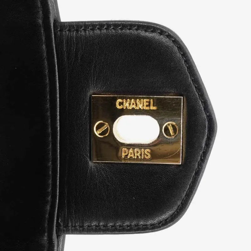 jq979-chanel-vintage-black-lambskin-flap-bucket-bag