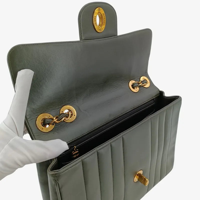 rb058-chanel-vintage-dark-green-lambskin-vertical-jumbo-flap-bag