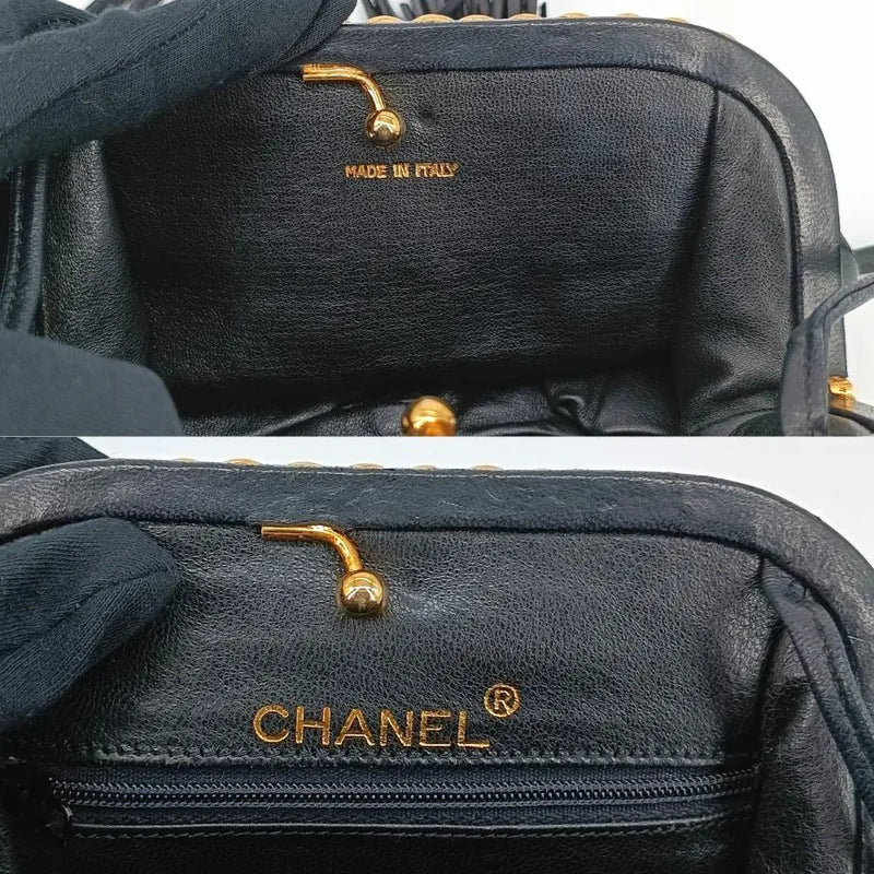 jt399-chanel-vintage-black-lambskin-shoulder-bag
