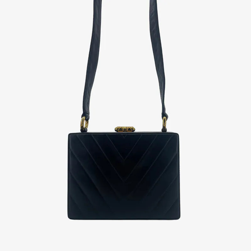 jw592-chanel-vintage-black-lambskin-chevron-box-bag