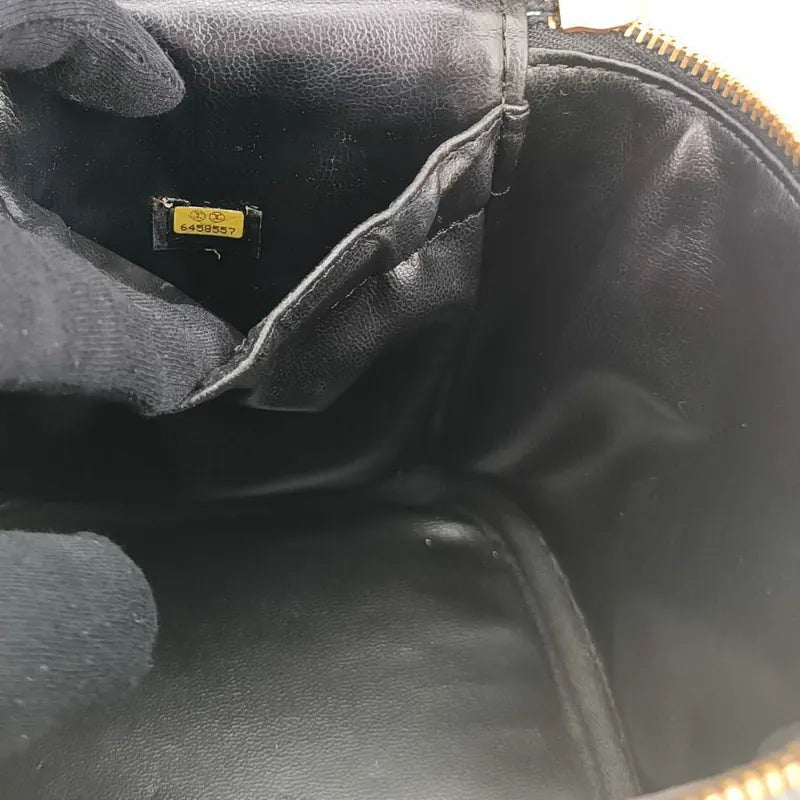 jah133-chanel-vintage-black-caviar-leather-cosmetic-bag