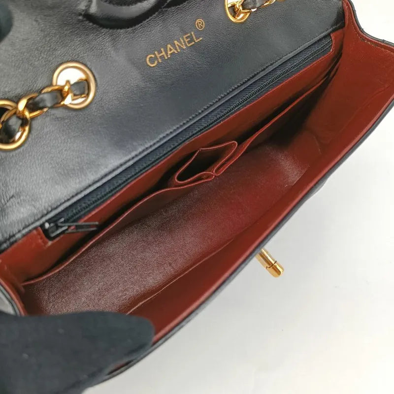 ra088-chanel-vintage-black-lambskin-quilted-flap-bag