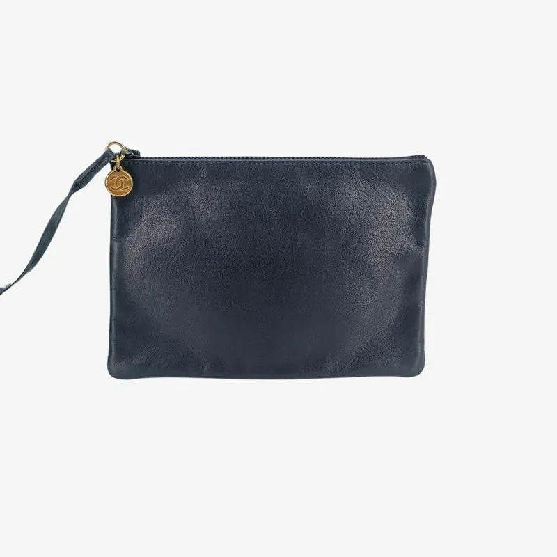 ra815-chanel-vintage-navy-lambskin-bucket-bag