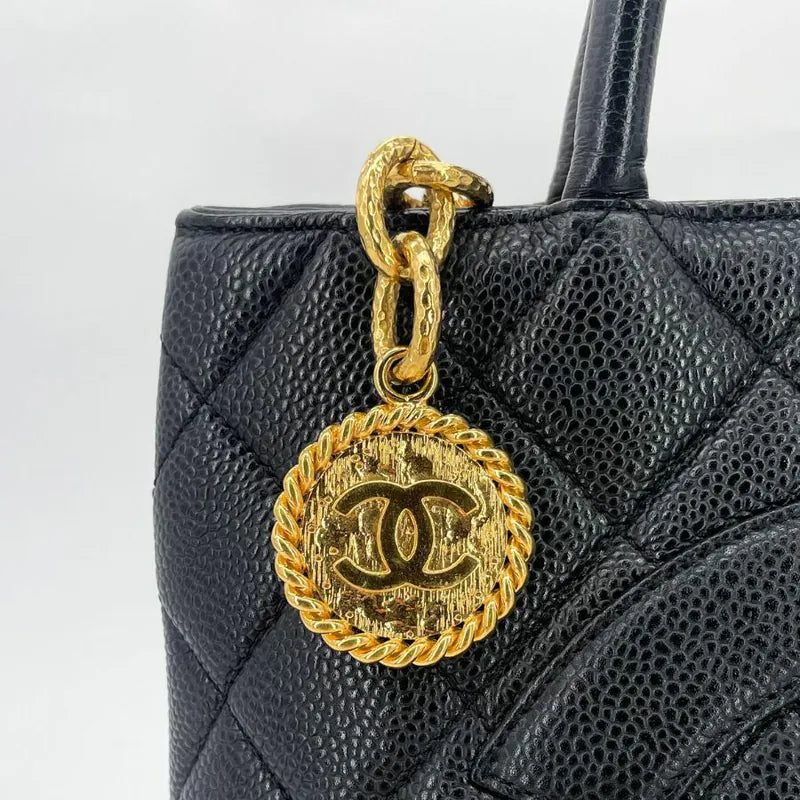 jw394-chanel-vintage-black-caviar-leather-1804-tote-bag
