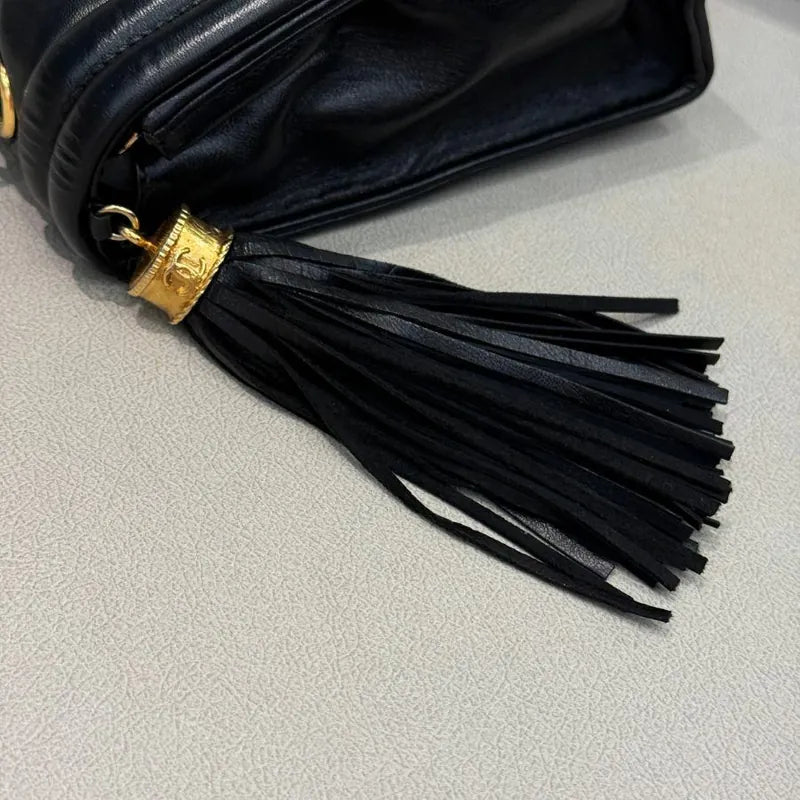 rc721-chanel-vintage-black-lambskin-quilted-flap-bag