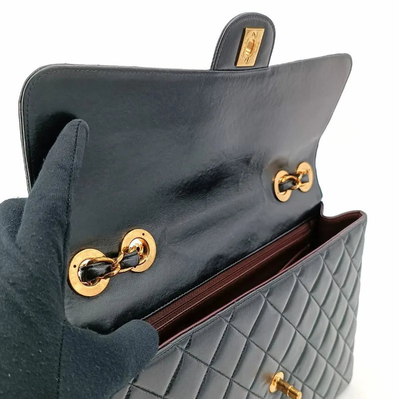 js513-chanel-vintage-black-lambskin-quilted-jumbo-classic-flap-bag