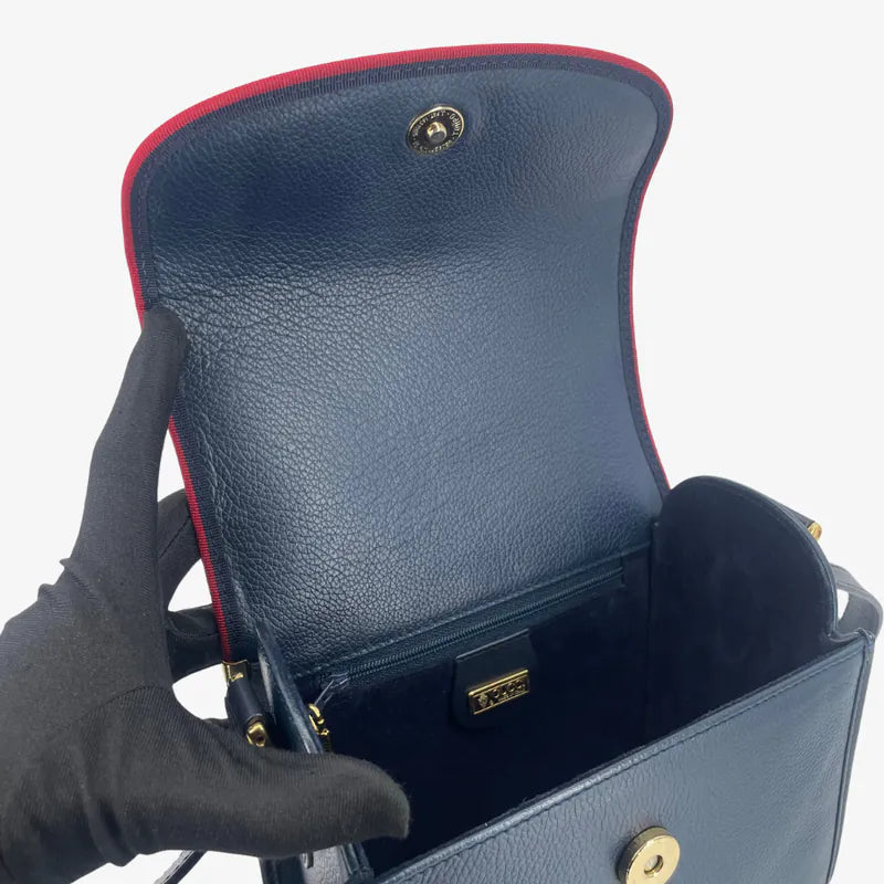 jx339-gucci-vintage-black-leather-shoulder-bag
