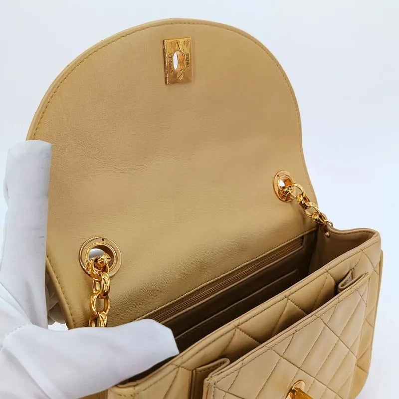 rb397-chanel-vintage-beige-lambskin-gold-chain-flap-bag