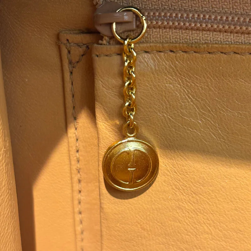 jw449-gucci-vintage-brown-box-leather-kelly-lock-shoulder-bag
