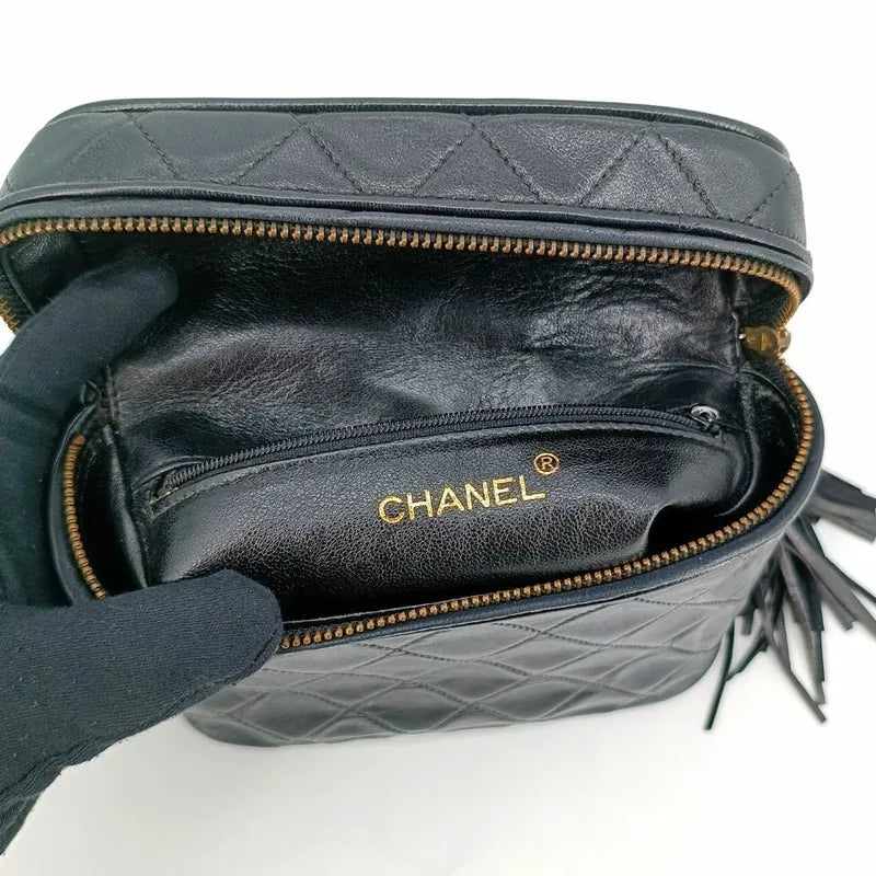 jt264-chanel-vintage-black-lambskin-tassels-gold-chain-camera-bag