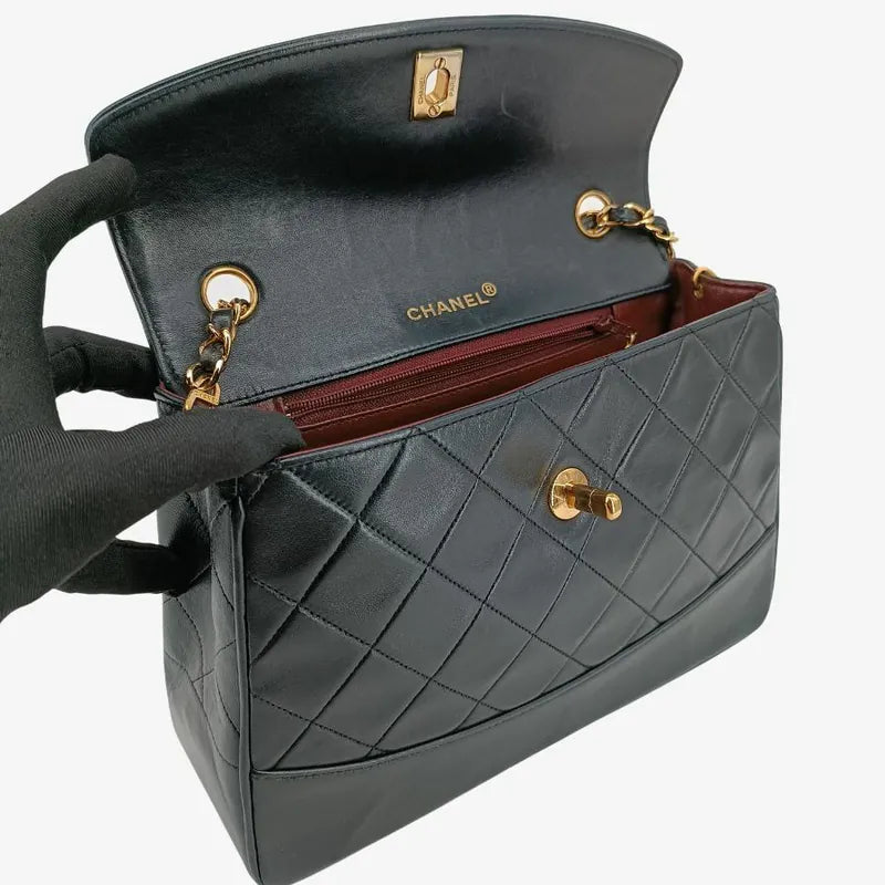 c513-chanel-vintage-black-lambskin-trapezoid-flap-bag