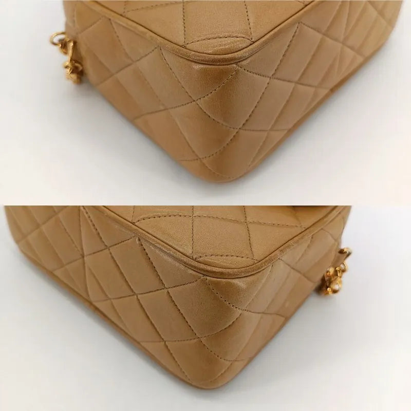 jt286-chanel-vintage-beige-lambskin-gold-chain-camera-bag