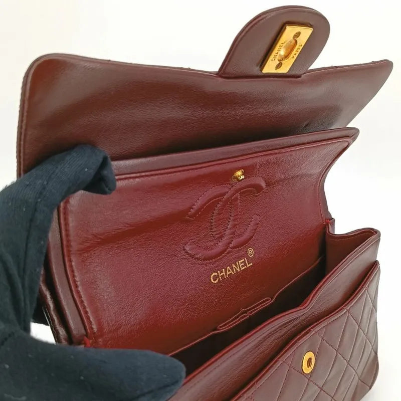 ra370-chanel-vintage-burgundy-lambskin-23cm-classic-flap-bag