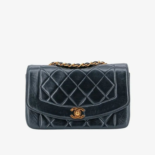 ra831-chanel-vintage-black-lambskin-22cm-diana-flap-bag