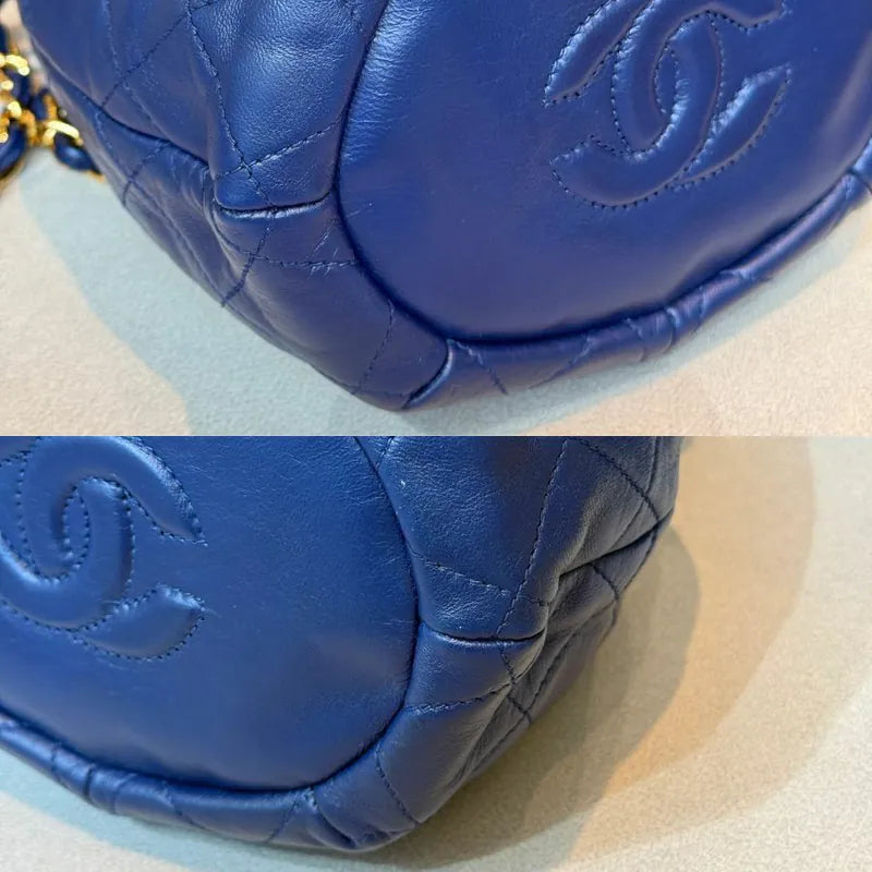 rc192-chanel-vintage-navy-lambskin-quilted-cc-logo-shoulder-bag