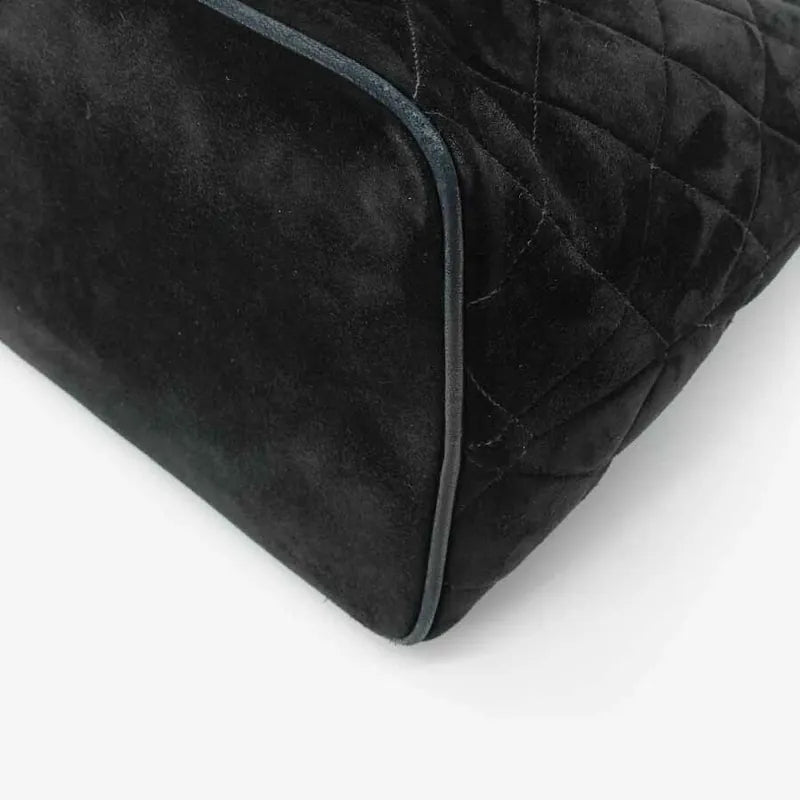 c183-chanel-vintage-black-suede-quilted-tote-bag