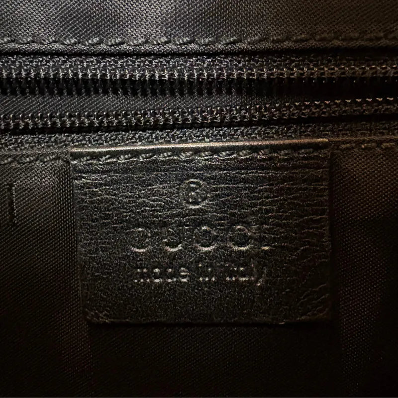 jx775-gucci-vintage-navy-canvas-shoulder-bag