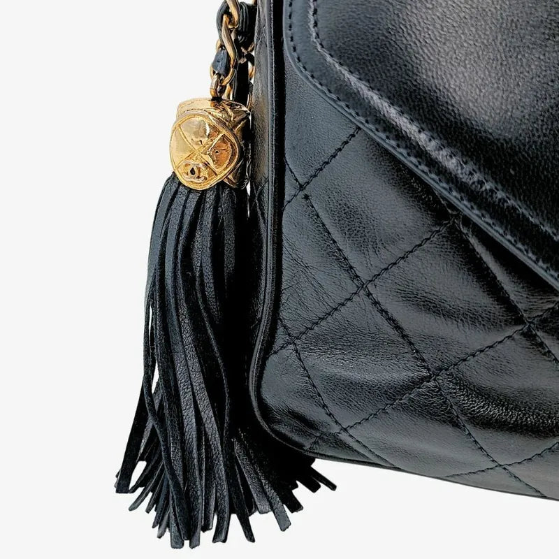 jt533-chanel-vintage-navy-lambskin-tassel-camera-bag