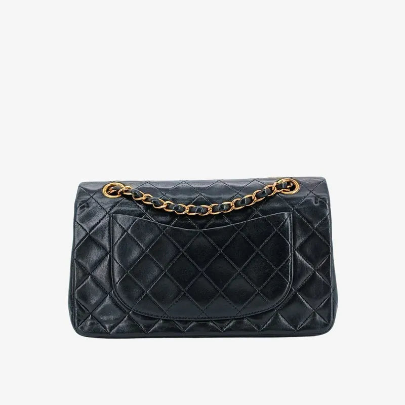 rb663-chanel-vintage-black-lambskin-23cm-classic-flap-bag