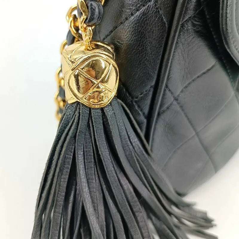jr540-chanel-vintage-black-lambskin-tassel-camera-bag