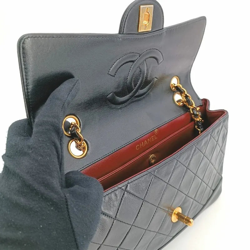 jr345-chanel-vintage-black-lambskin-quilted-flap-bag