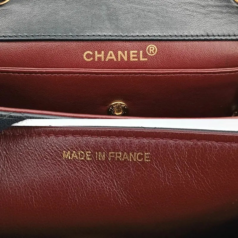 js078-chanel-vintage-black-lambskin-trapezoid-flap-bag