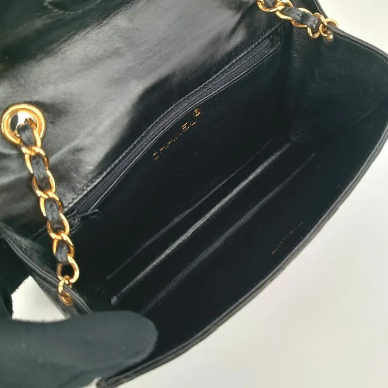 ra135-chanel-vintage-black-lambskin-quilted-flap-bag