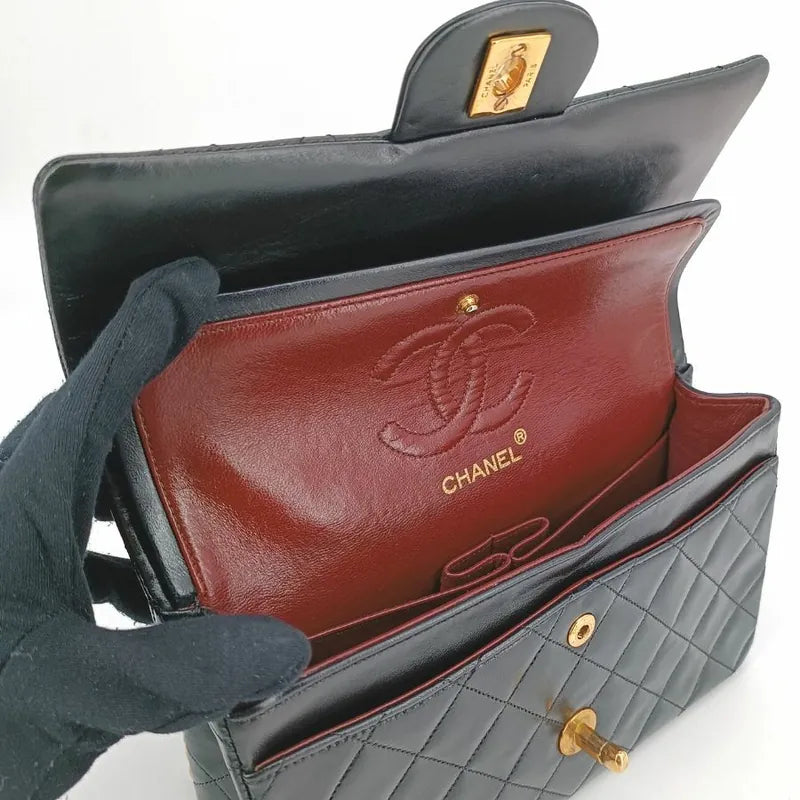 jah146-chanel-vintage-black-lambskin-23cm-classic-flap-bag