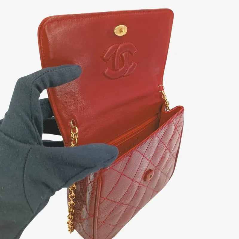 c426-chanel-vintage-burgundy-lizard-skin-gold-chain-flap-bag