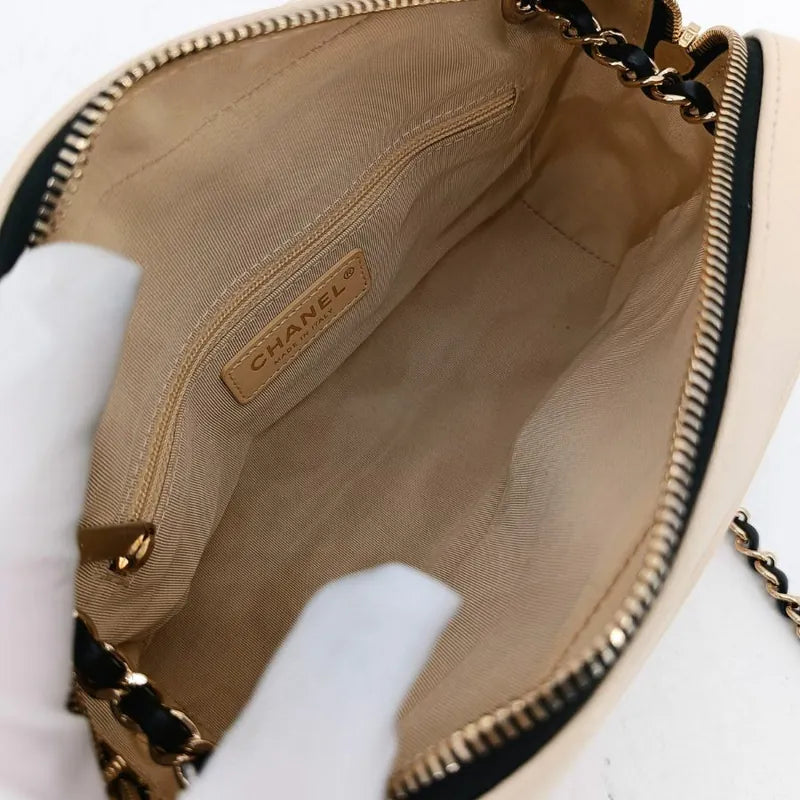 c491-chanel-tricolour-beige-white-black-goatskin-quilted-camera-bag