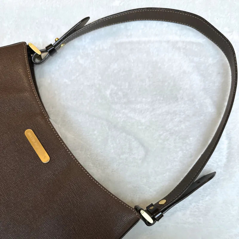 rc884-burberry-vintage-brown-leather-shoulder-bag