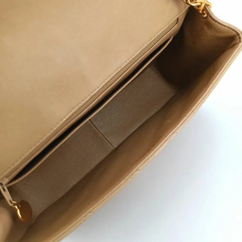 js306-chanel-vintage-beige-lambskin-25cm-diana-flap-bag