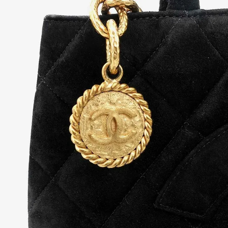 c183-chanel-vintage-black-suede-quilted-tote-bag