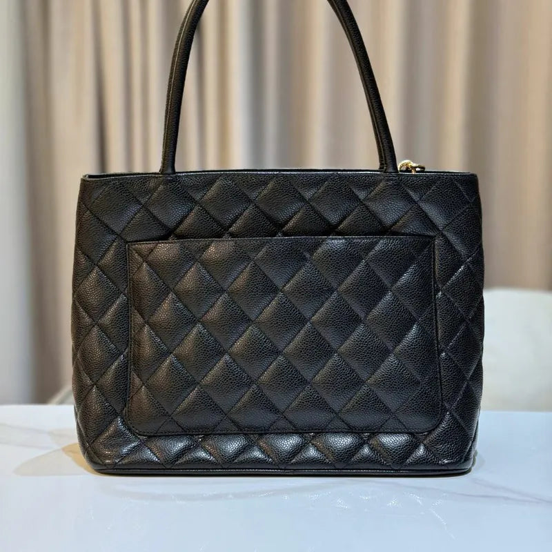 rb989-chanel-vintage-black-caviar-leather-1804-tote-bag