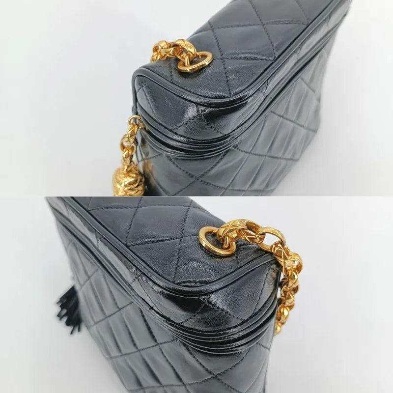 ra438-chanel-vintage-black-lambskin-tassels-gold-chain-camera-bag