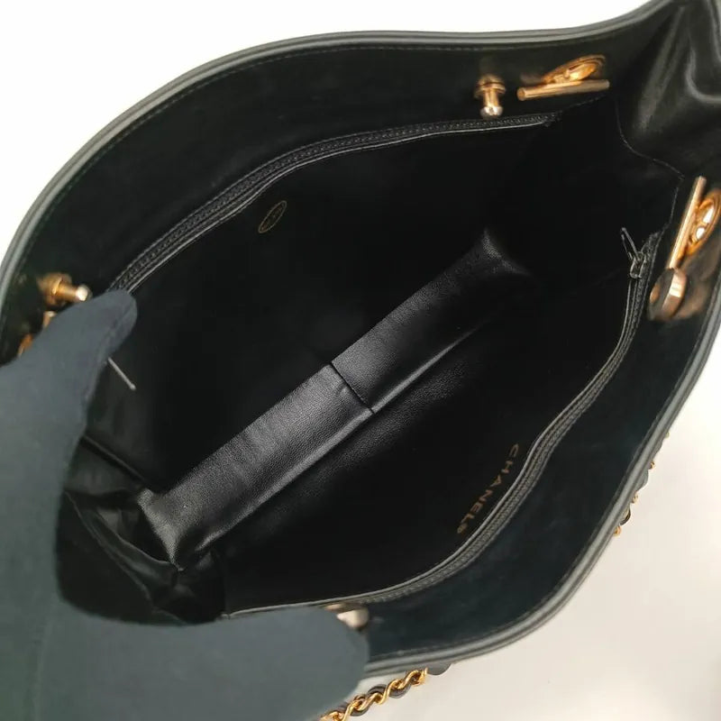 jt025-chanel-vintage-black-lambskin-quilted-tote-bag