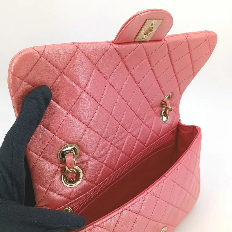 c430-chanel-vintage-pink-lambskin-crystal-embellished-flap-bag