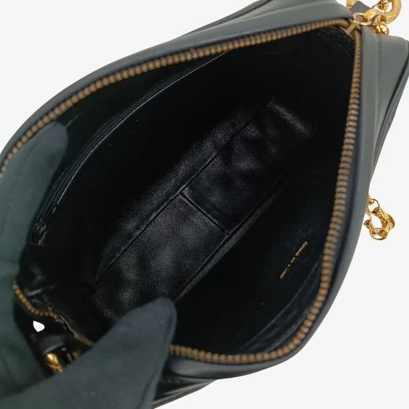 jt788-chanel-vintage-black-lambskin-gold-chain-camera-bag